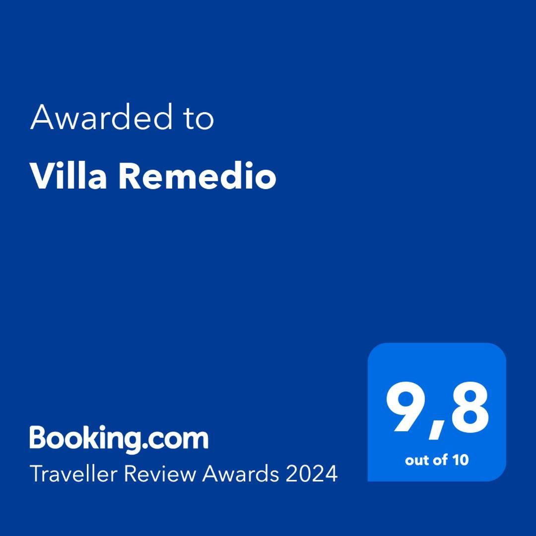 Villa Remedio Neon Khorion  ภายนอก รูปภาพ
